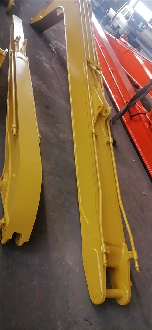 挖掘機(jī)加長(zhǎng)臂安裝