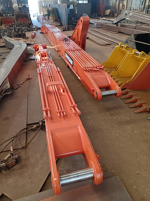 挖掘機(jī)加長(zhǎng)臂改裝